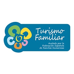 Turismo Familiar certification badge in Spanish
